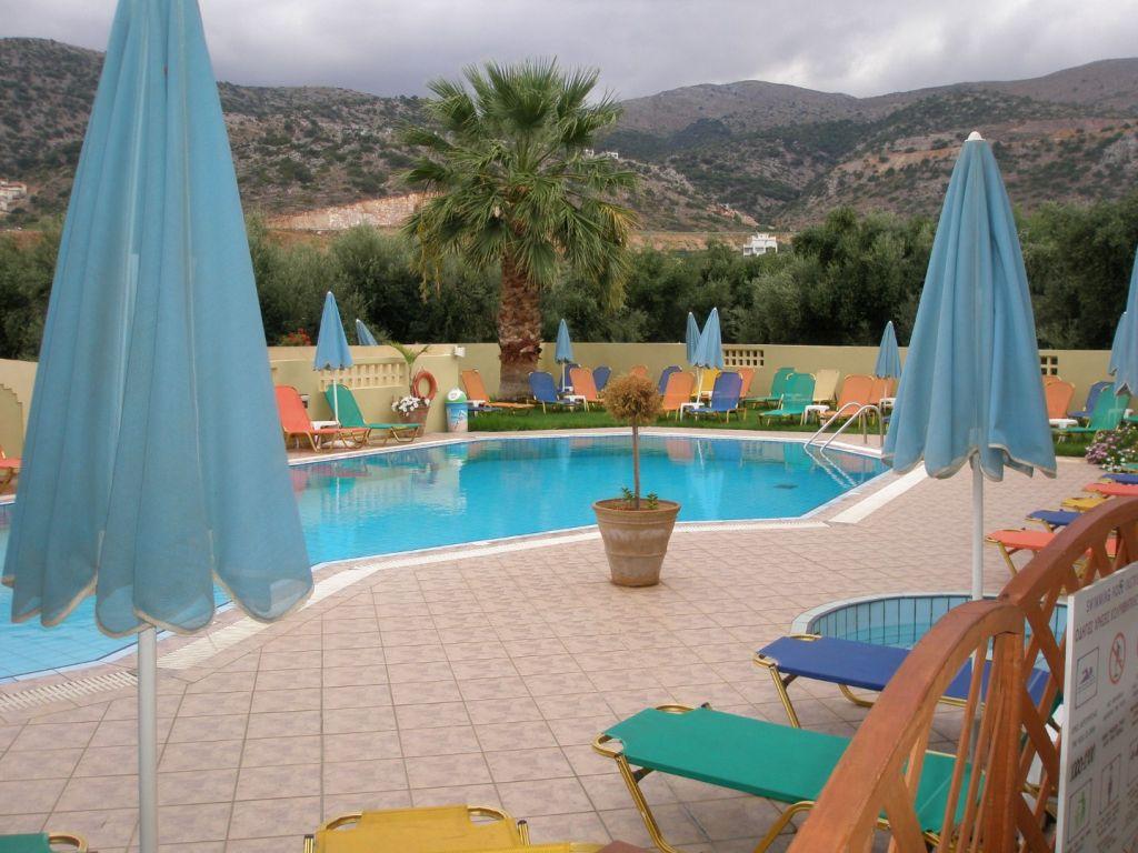 Aparthotel Stelios 3*
